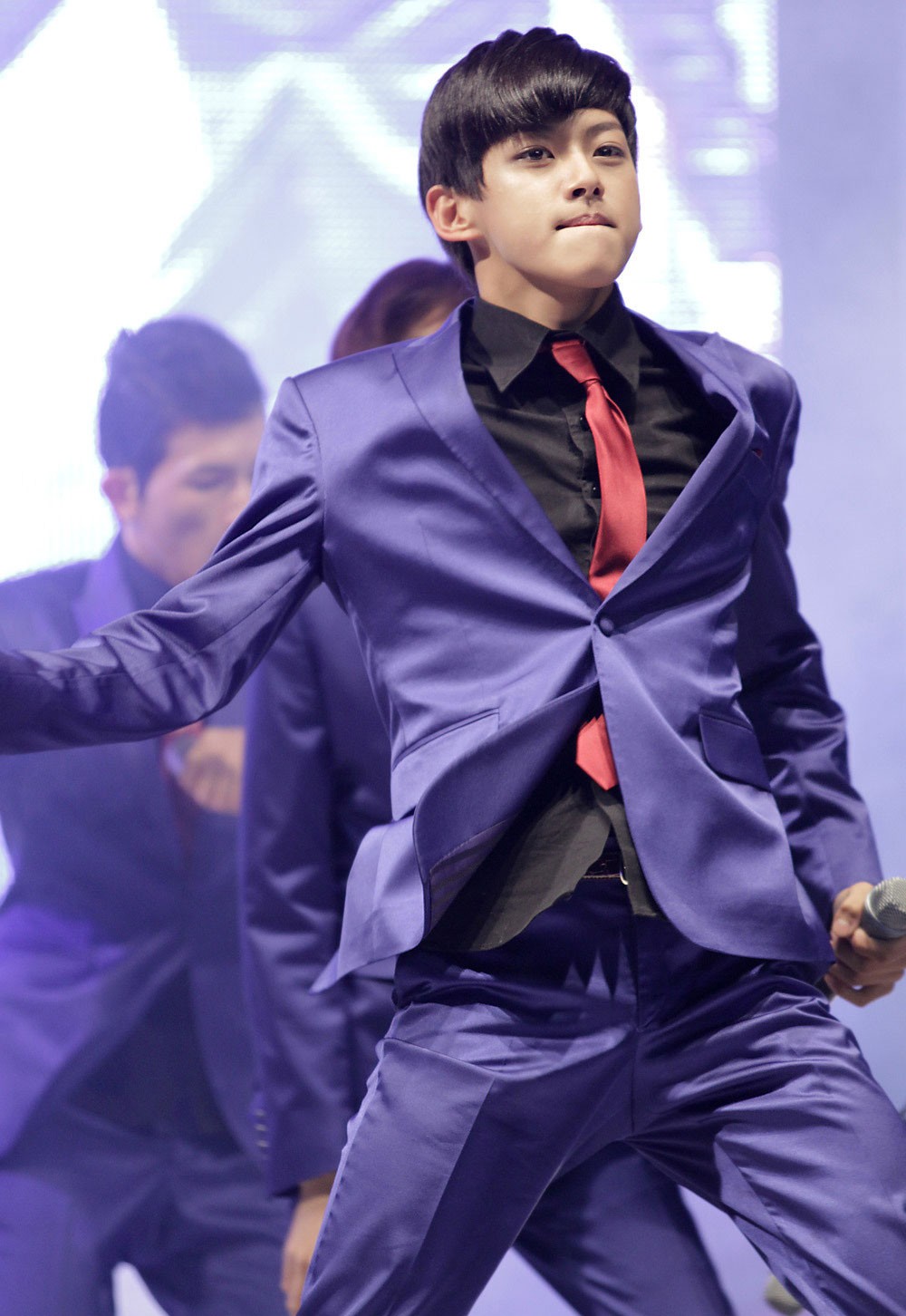 申东浩个人资料_新闻_图片_视频_作品_百田明星大全