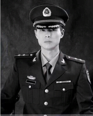 昆明火车站派出所执勤中队长,他的名字叫谢林