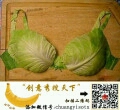 听一死党说,一天,和妈妈去逛街,路过一家服装店,就进去随便看看,因为是女装店,闲来无事,低着头就用手指挨个戳假的模特,等戳到第四个的时候,软的,没错,就是软的,当然他还脑残的说了一句,怎么是软的呢?废话,当然是软的,因为是活的,服装店的妹子这样说。等出了服装店以后,妈妈坏坏的笑着对他说,泡妞的手段越来越高明了。