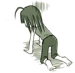 我一女同学,毕业后去一家大公司面试,竞争激烈,最后剩下她和另一女士。两人都非常优秀,面试官犹豫就叫她们第二天再来面试。临走之前,她捡起了地上的碎纸屑。所以说,细节决定成败,正是这一不经意的弯腰,恰巧被路过的CEO看在眼里,CEO透过衣领,发现她的胸特别小,当机立断录取了另一个女的。(福大校长)