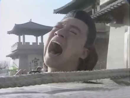 我同事根本就是从琼瑶剧中走出来的男子,真的让人蛋疼。跟他说文件弄错了!简直就是判他无期徒刑啊!一直乱吼:“这不是我的错!”“不要赶我走!”“再给我一次机会!”妈的整天在办公室里演咆哮马啊!!!你说你至于吗!!大家在一个办公室有点摩擦也没想把你怎么样好吗!领导都被你吓着了!