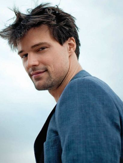 丹尼拉-科兹洛夫斯基粉丝论坛_百田明星大全